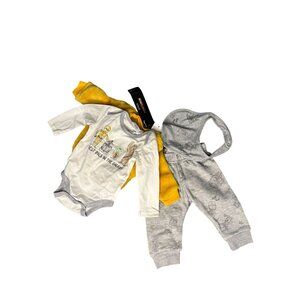 NWT Star Wars Baby 4-Piece Outfit Set With Onesie Pants & Fuzzy Sweatshirt 0-3 M